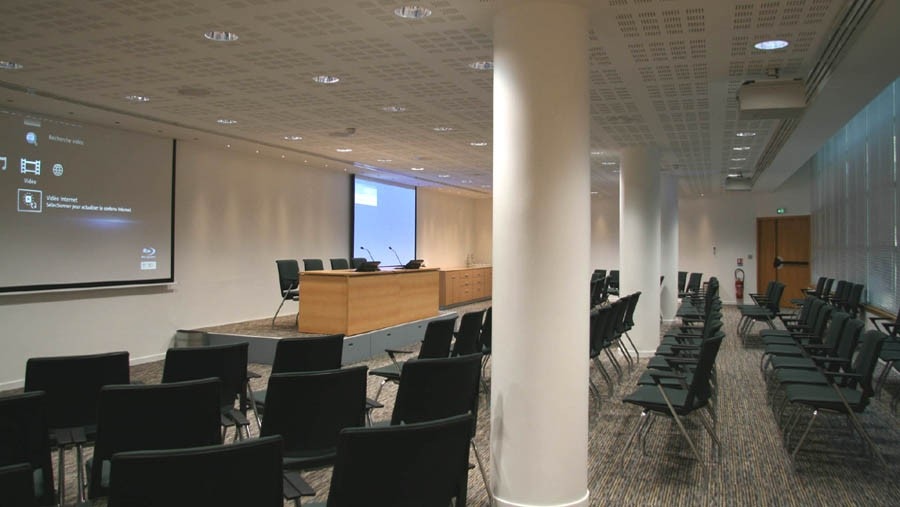 Large Conference room double projection