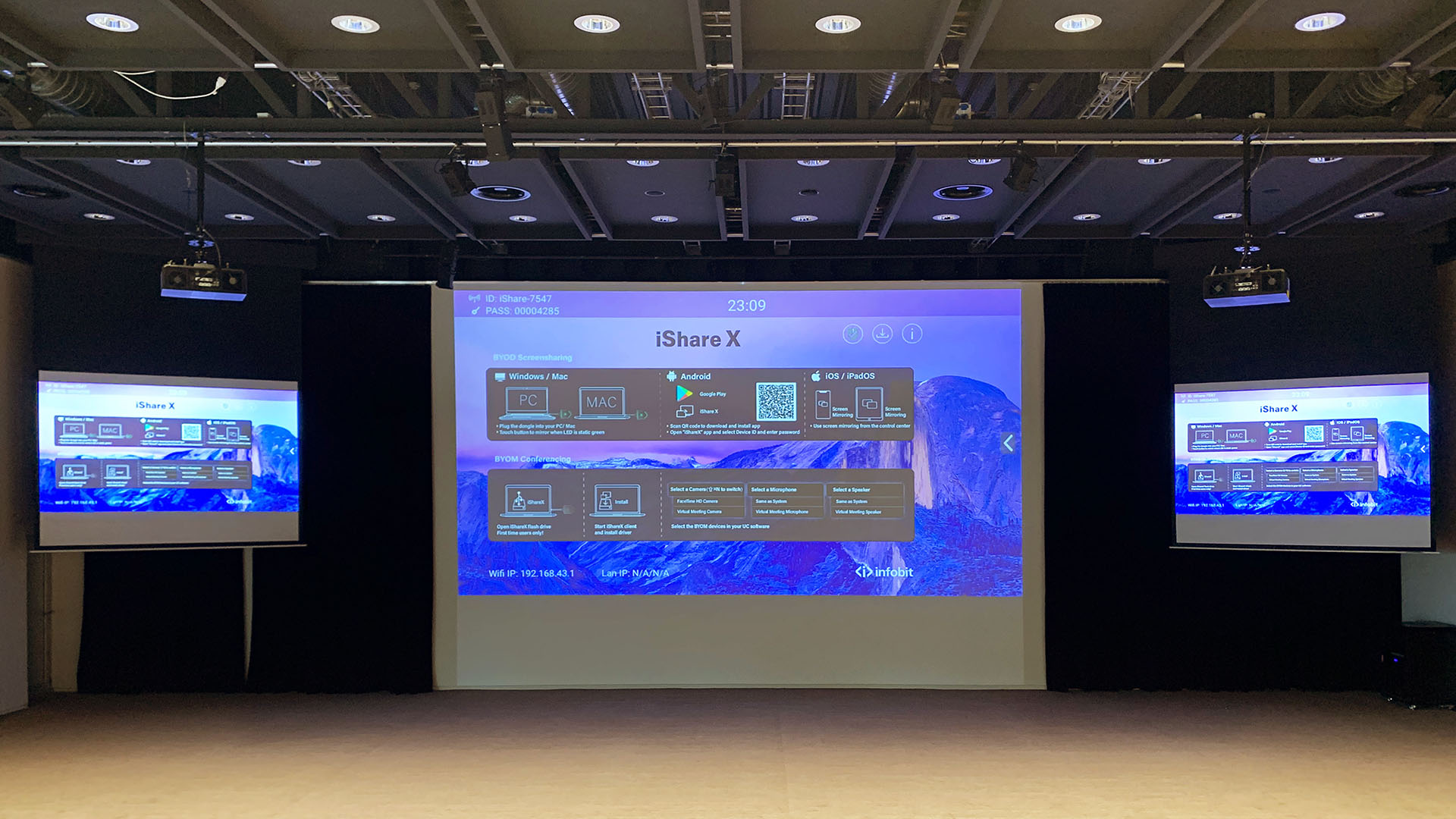 Double Salle de conférence hybride universelle 
