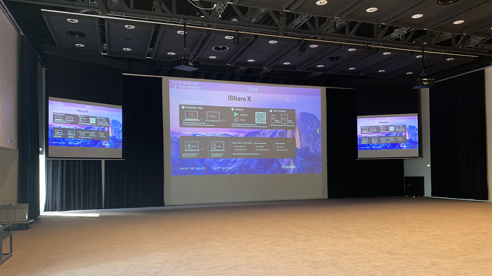 Double Salle de conférence hybride universelle 