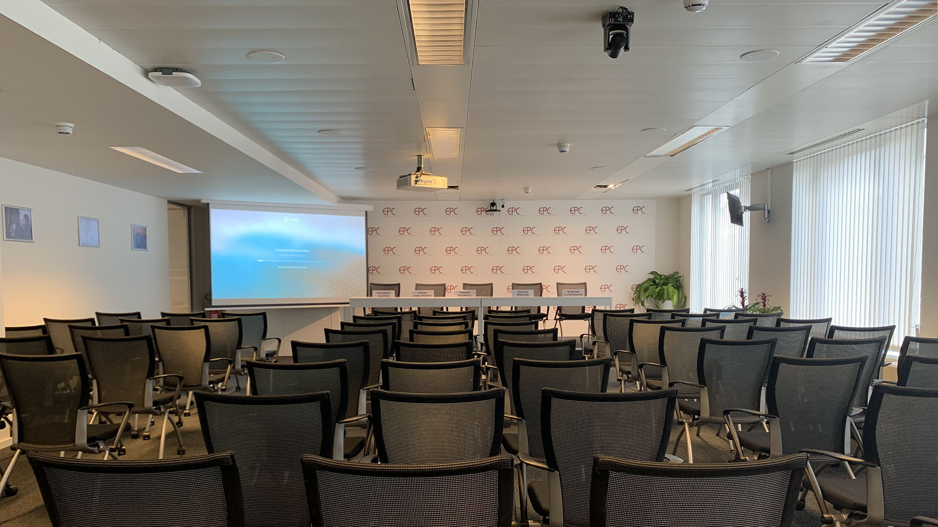 Salle hybride Auditorium 100 personnes