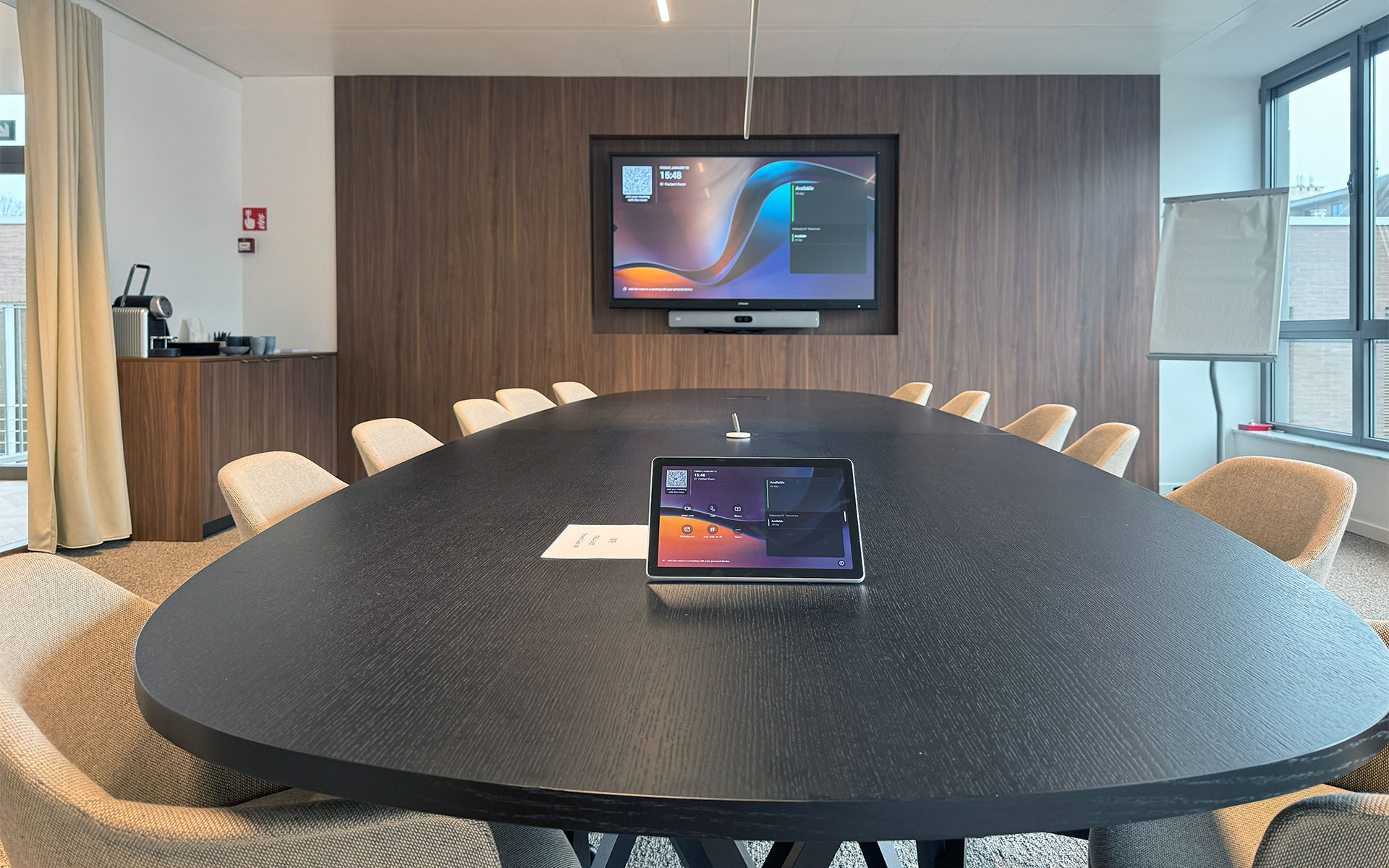 Multi Purpose Room - High Qualilty Indoor Ledwall 135 inch ( Image = 301x179cm )